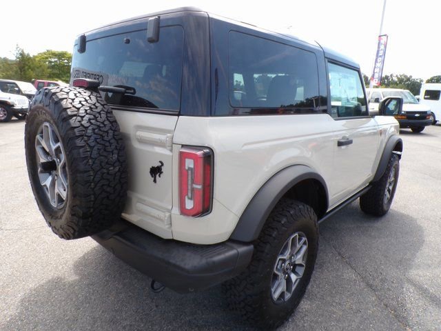 New 2025 Ford Bronco Badlands image 4