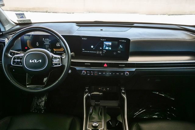 Certified 2024 Kia Sorento S w/ Panoramic Sunroof Package FWD image 13