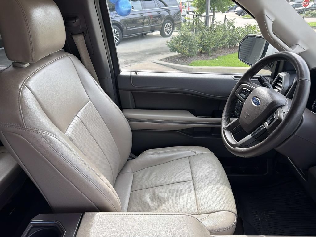 Used 2019 Ford Expedition XLT w/ Equipment Group 202A RWD image 14