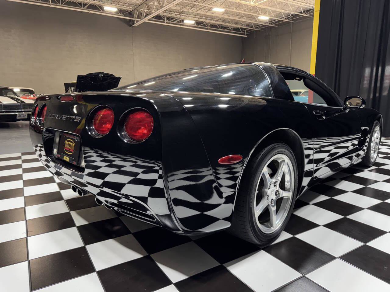Used 2004 Chevrolet Corvette Coupe w/ Roof Package image 6