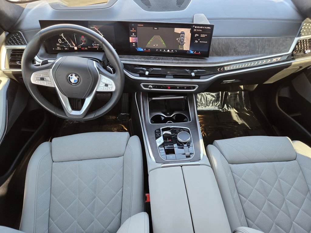 Used 2024 BMW X7 xDrive40i w/ Premium Package image 27