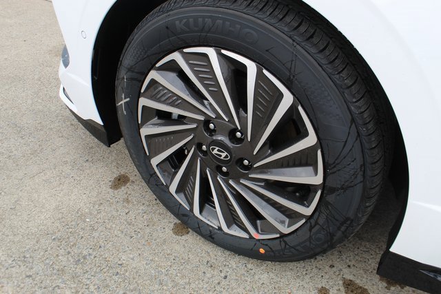 New 2026 Hyundai Sonata Limited image 3