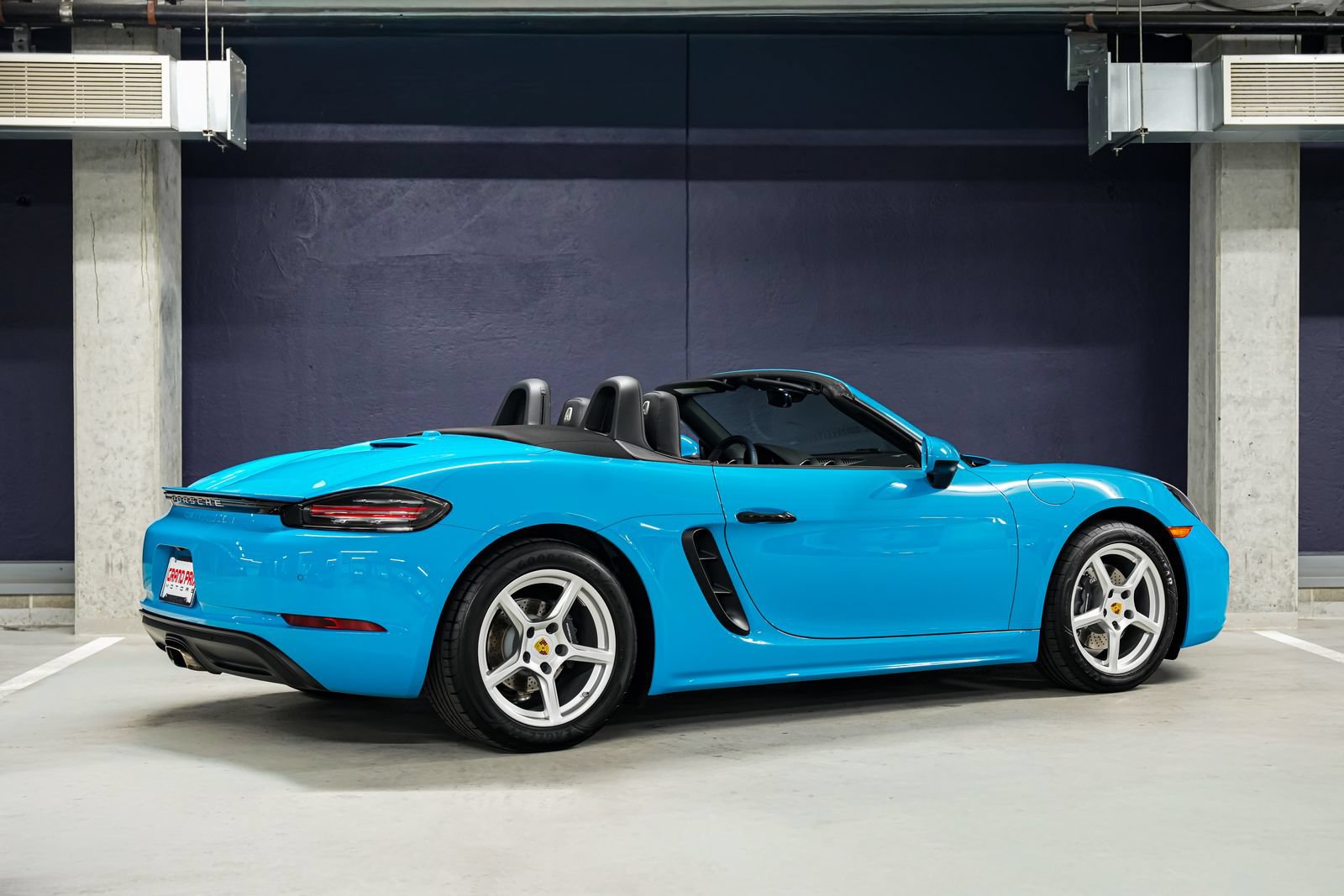 Used 2021 Porsche 718 Boxster RWD image 3
