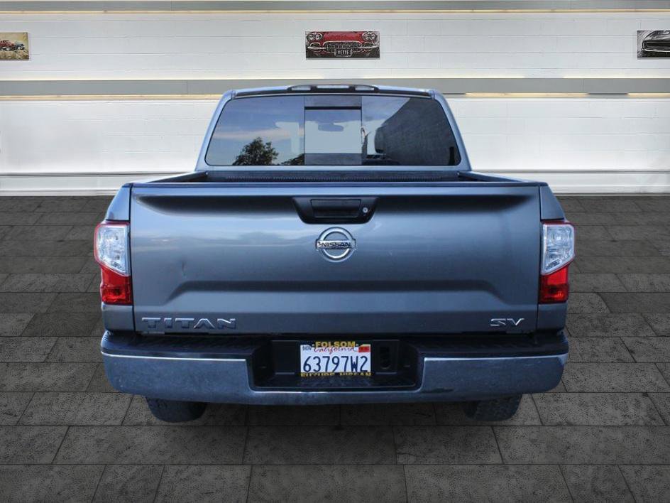 Used 2017 Nissan Titan SV image 6