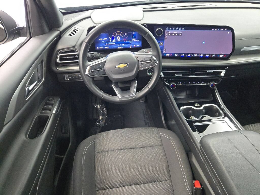 Used 2024 Chevrolet Traverse LT AWD/4WD image 18