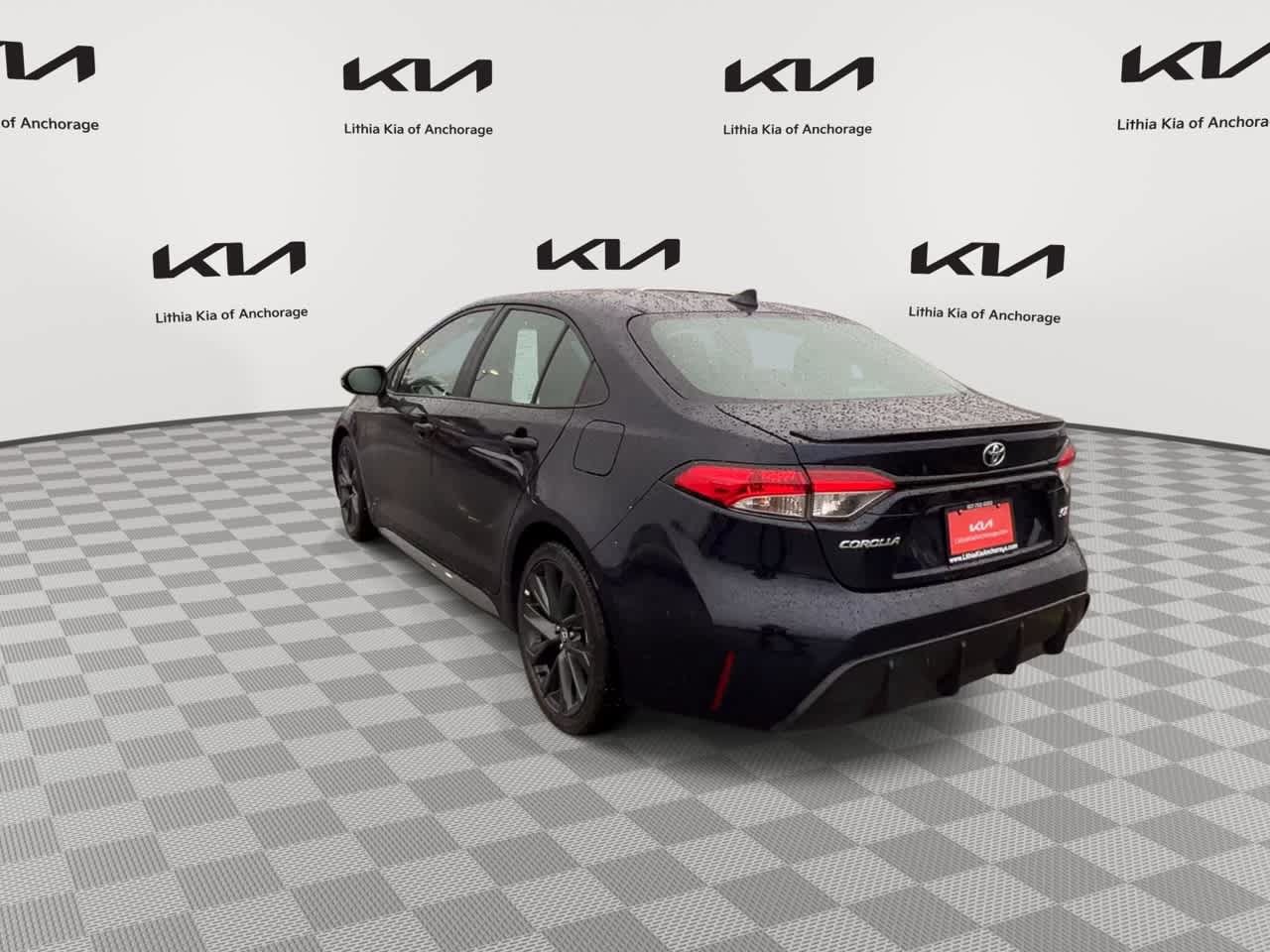 Used 2024 Toyota Corolla SE w/ SE Premium Package FWD image 6