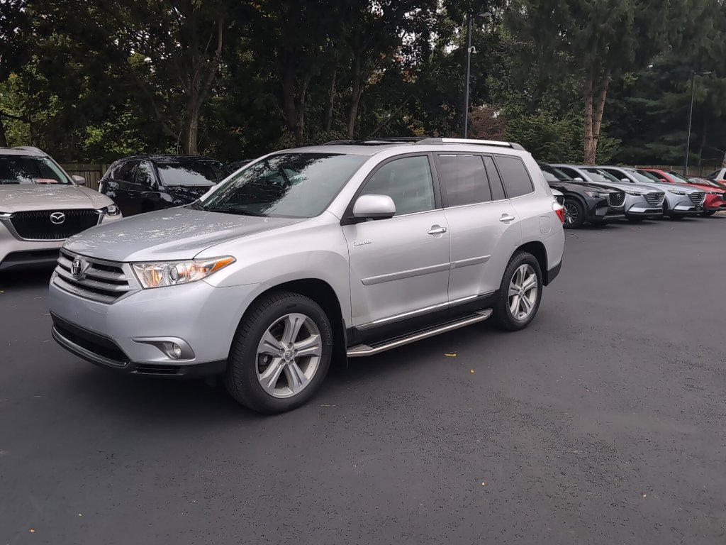 Used 2012 Toyota Highlander Limited w/ Tow Pkg AWD/4WD image 23