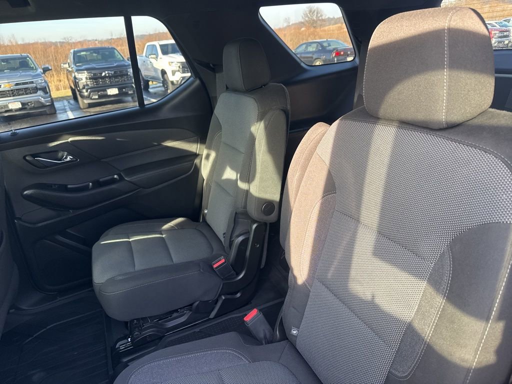 Certified 2023 Chevrolet Traverse LT w/ Midnight/Sport Edition image 16