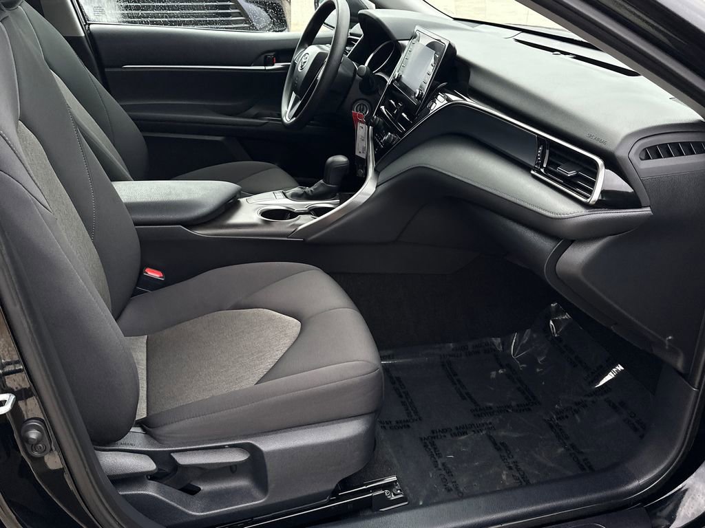 Used 2024 Toyota Camry LE image 7