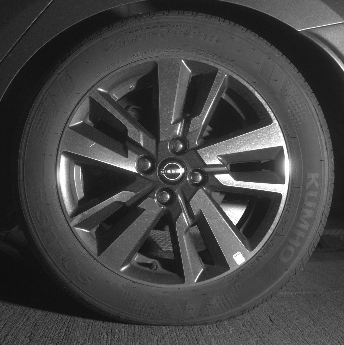 Used 2025 Nissan Versa SV image 14