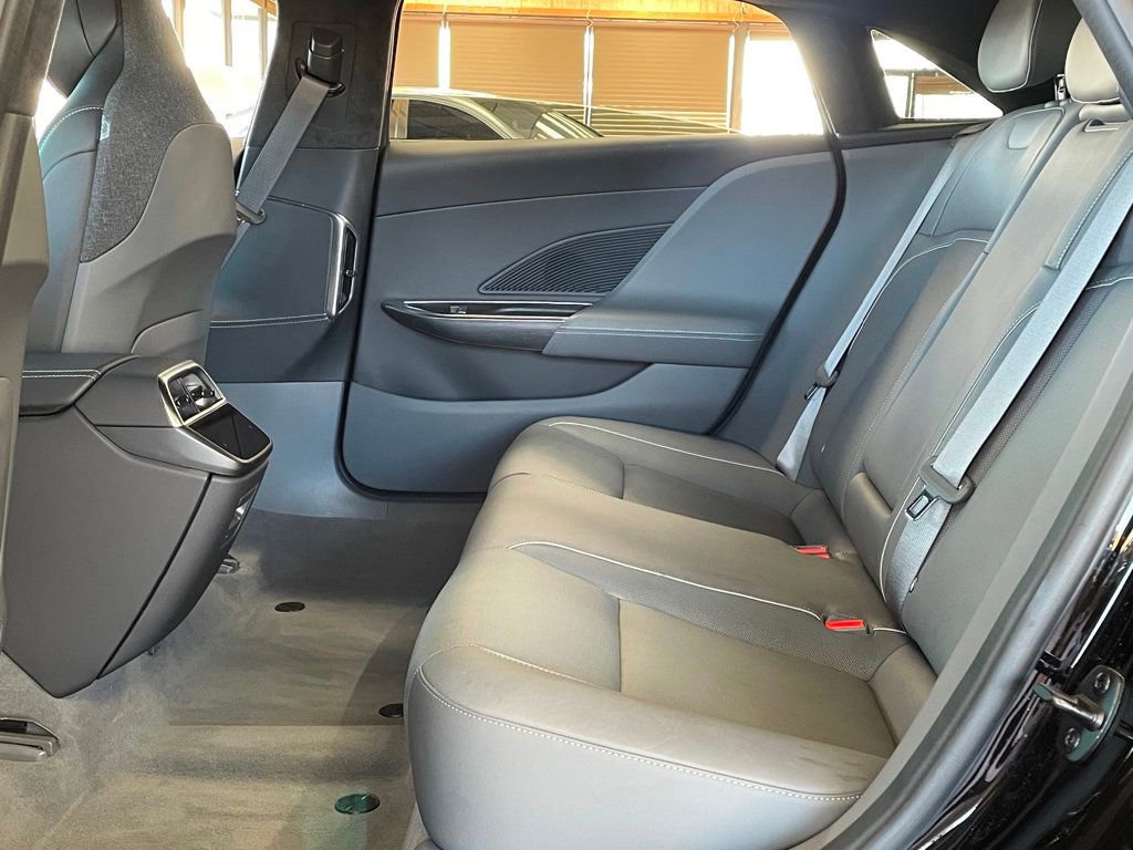 Used 2024 Lucid Air Touring image 17