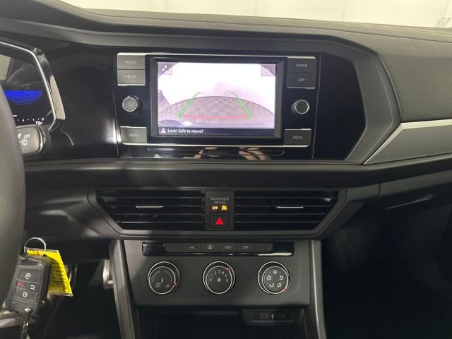 Used 2023 Volkswagen Jetta Sport image 22