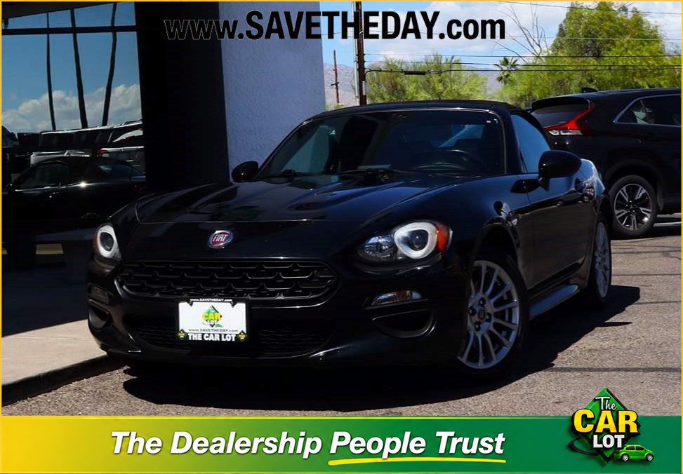 Used 2018 FIAT 124 Spider Classica w/ Technology Group RWD image 1