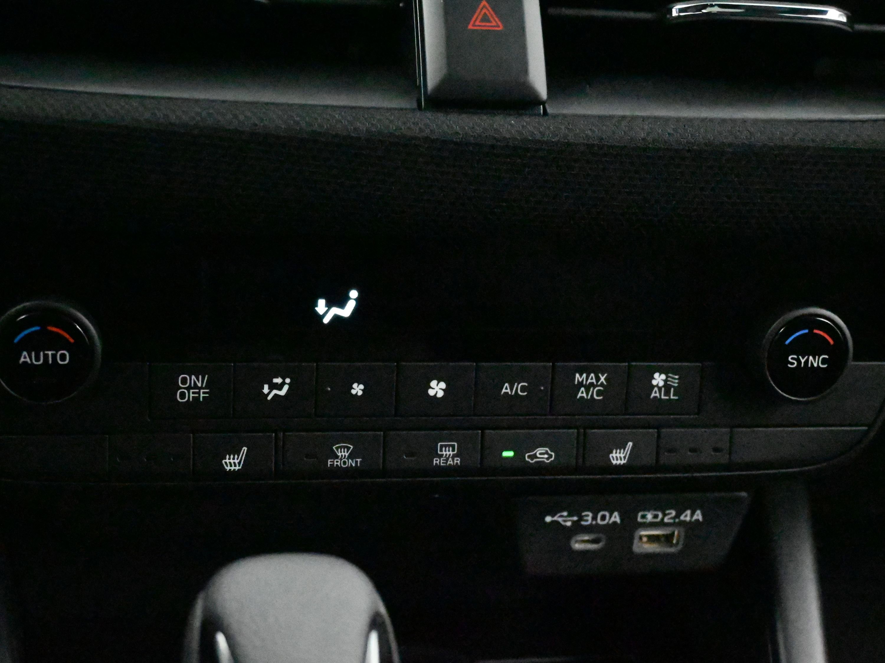 New 2026 Subaru Outback Limited AWD/4WD image 30