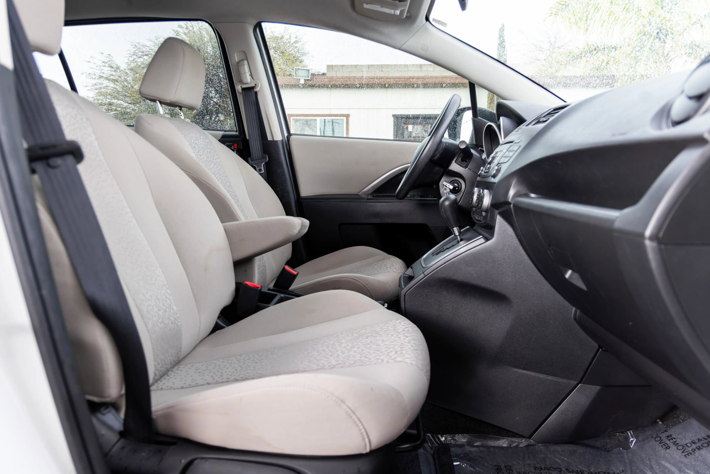 Used 2012 MAZDA MAZDA5 Sport image 15