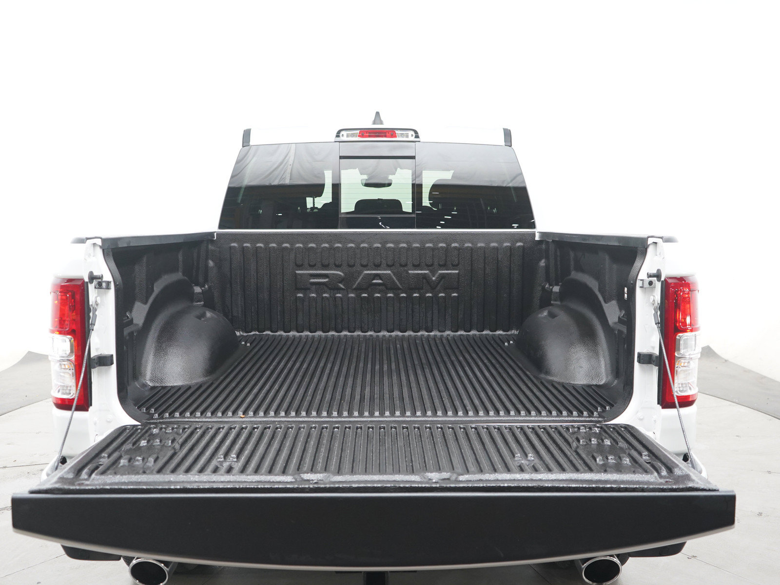Used 2023 RAM 1500 Big Horn AWD/4WD image 16