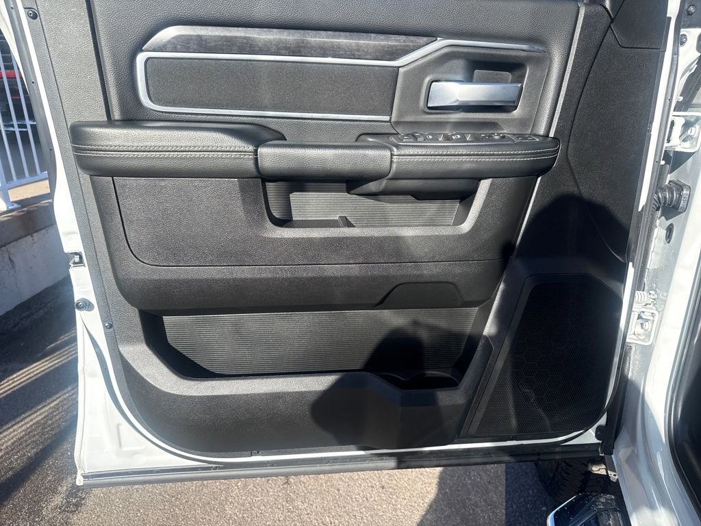 Used 2024 RAM 2500 Big Horn w/ Bed Utility Group image 10