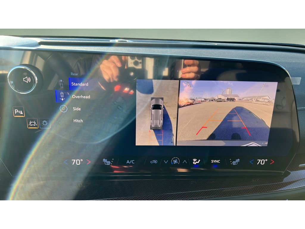 New 2026 Chevrolet Traverse Z71 w/ Driver Confidence Package image 19