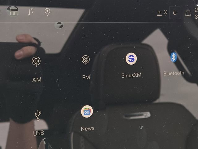 New 2026 GMC Acadia Denali Ultimate w/ LPO, Floor Liner Package image 6