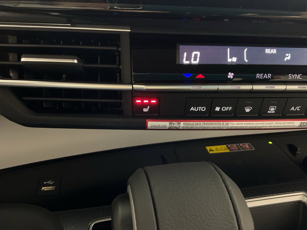 New 2026 Toyota Sienna XLE FWD image 4