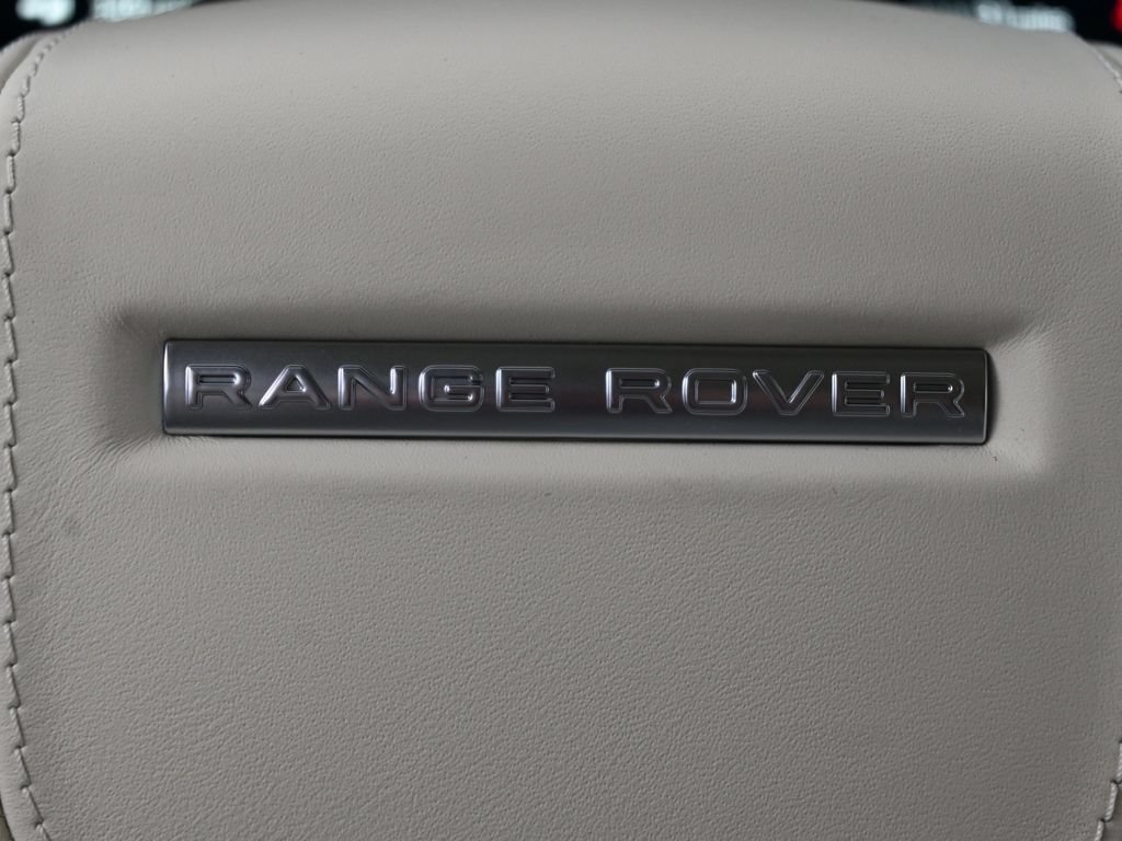 Used 2026 Land Rover Range Rover SE AWD/4WD image 18