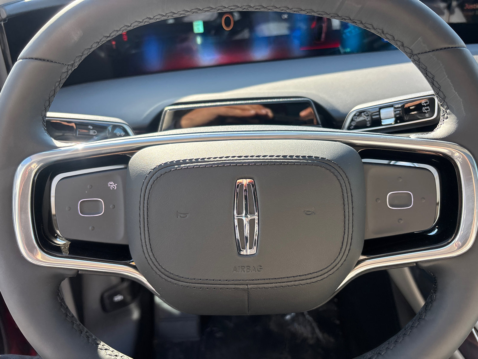 New 2026 Lincoln Nautilus Reserve w/ Jet Appearance Package AWD/4WD image 16
