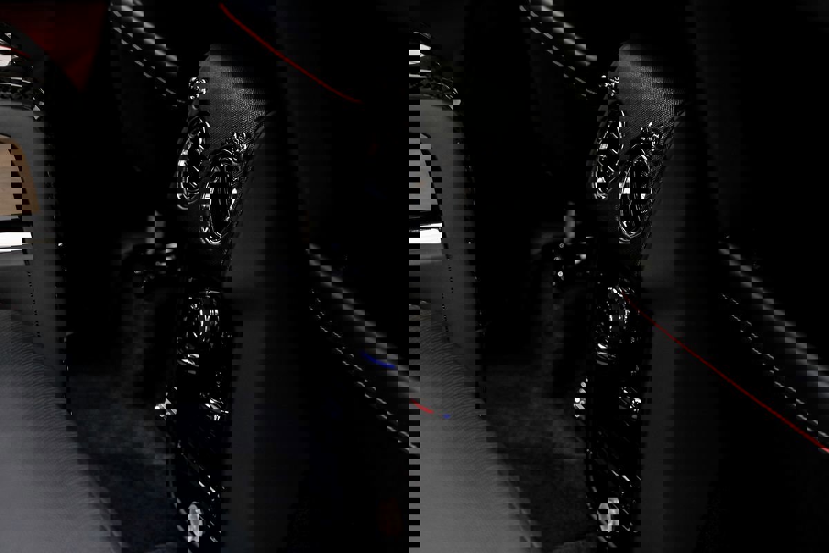 Used 2022 Rolls-Royce Cullinan Black Badge w/ Dark Exterior Package image 34