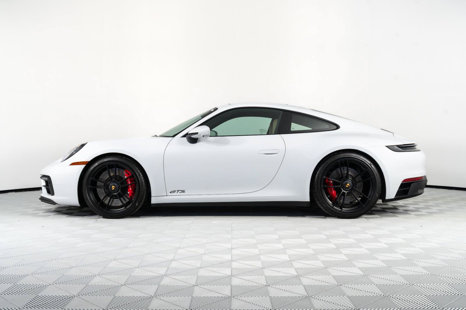 Used 2023 Porsche 911 Carrera GTS RWD image 17