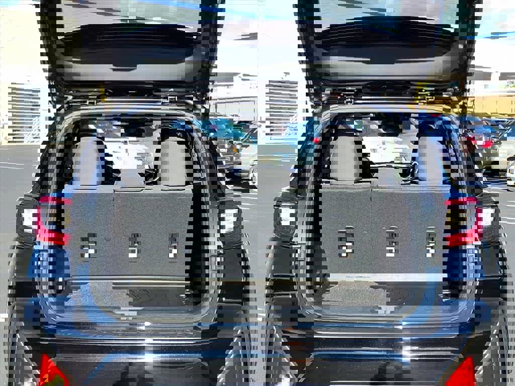 Certified 2025 Subaru Crosstrek 2.0i Premium image 16