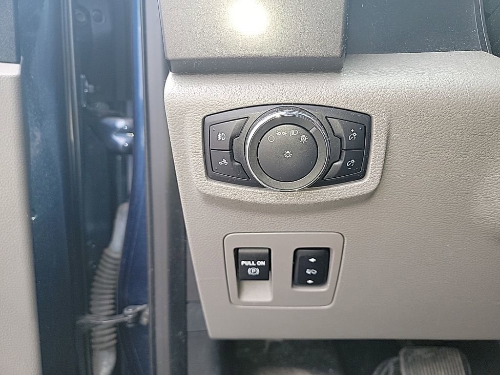 Used 2016 Ford F150 XLT w/ Equipment Group 302A Luxury image 33