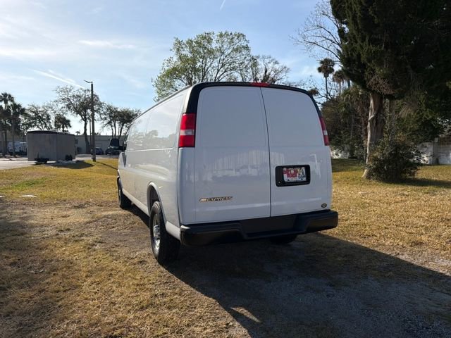 New 2025 Chevrolet Express 2500 Work Van 3D Extended Cargo Van w/ Driver Convenience Package RWD image 10