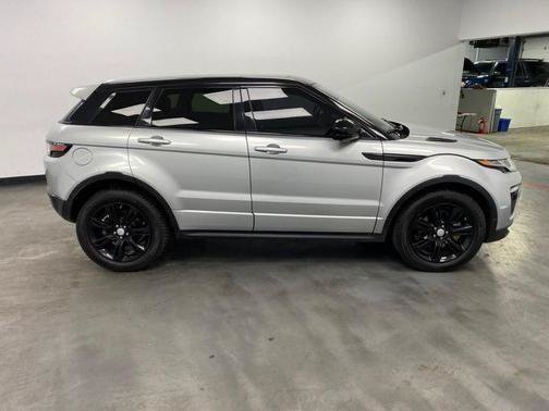 Used 2016 Land Rover Range Rover Evoque HSE Dynamic AWD/4WD image 9