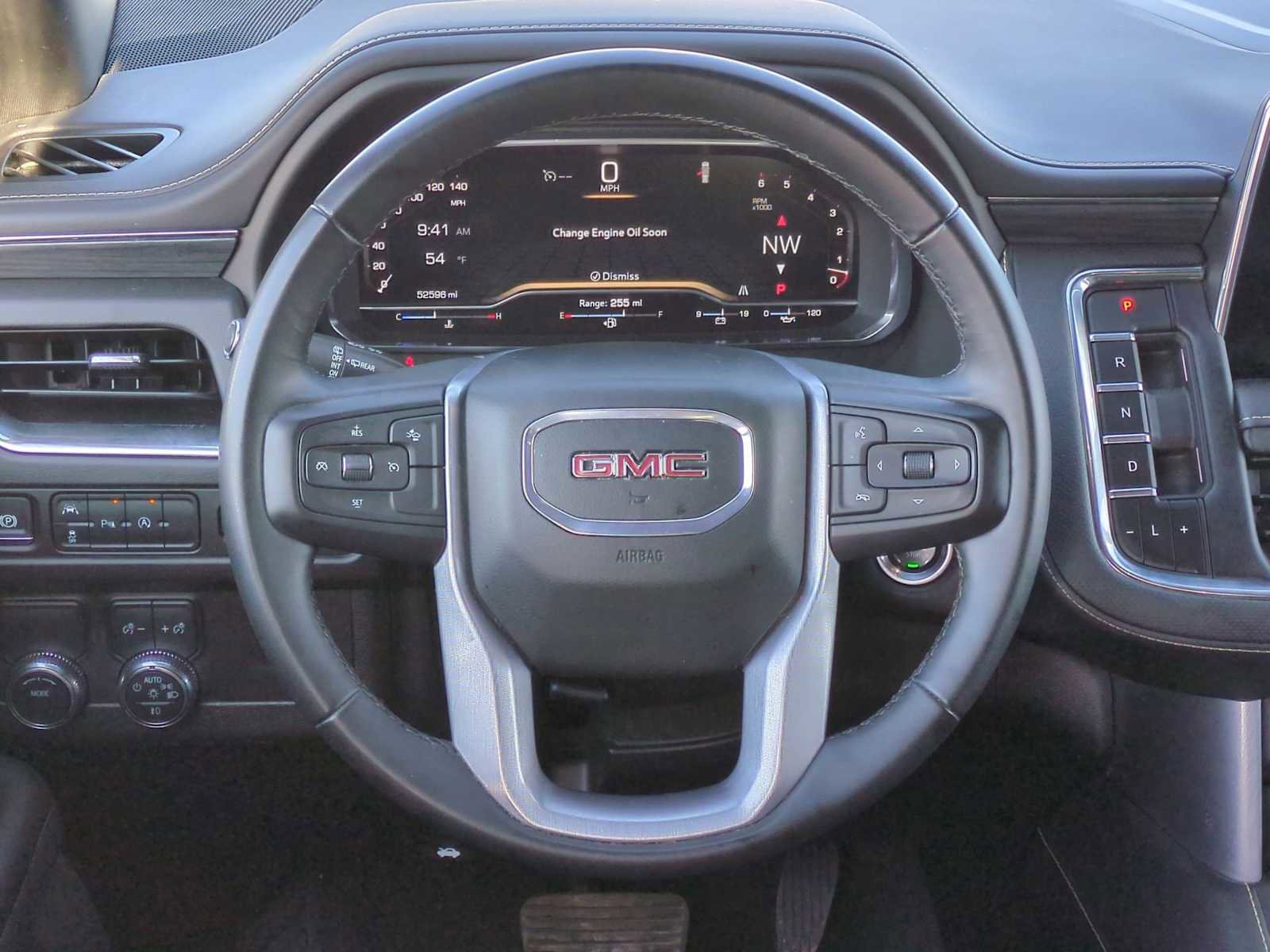 Used 2024 GMC Yukon SLT image 11