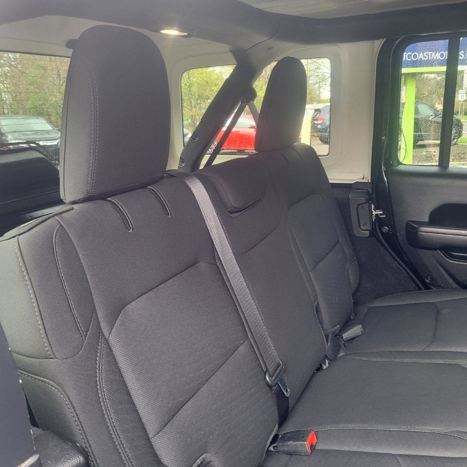 Used 2020 Jeep Wrangler Unlimited Sport AWD/4WD image 33