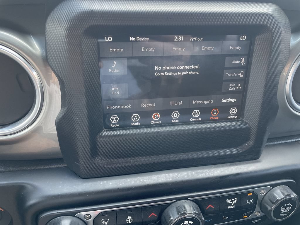 Used 2020 Jeep Wrangler Unlimited Sahara w/ Cold Weather Group AWD/4WD image 19