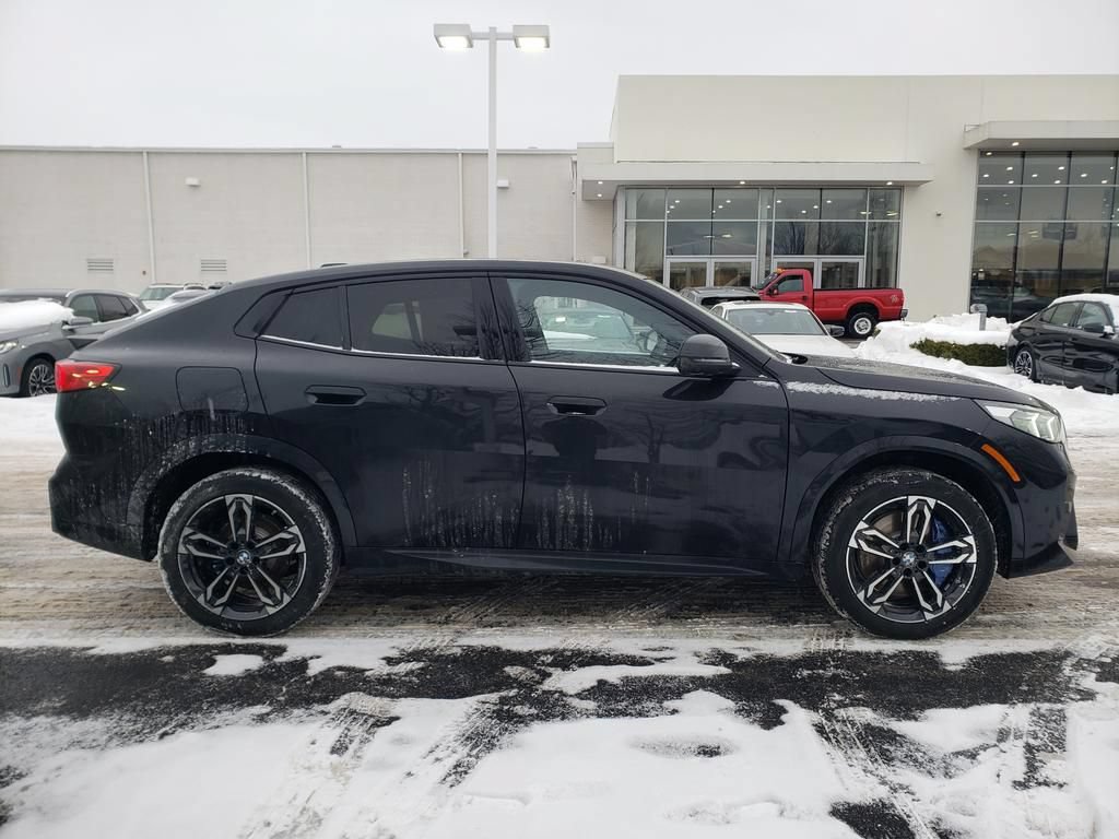 New 2026 BMW X2 xDrive28i w/ Technology Package AWD/4WD image 3