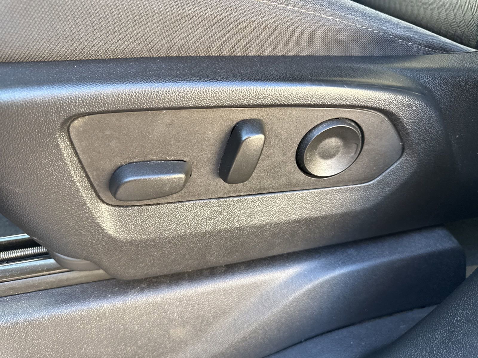 Used 2022 Chevrolet Silverado 1500 LT image 20