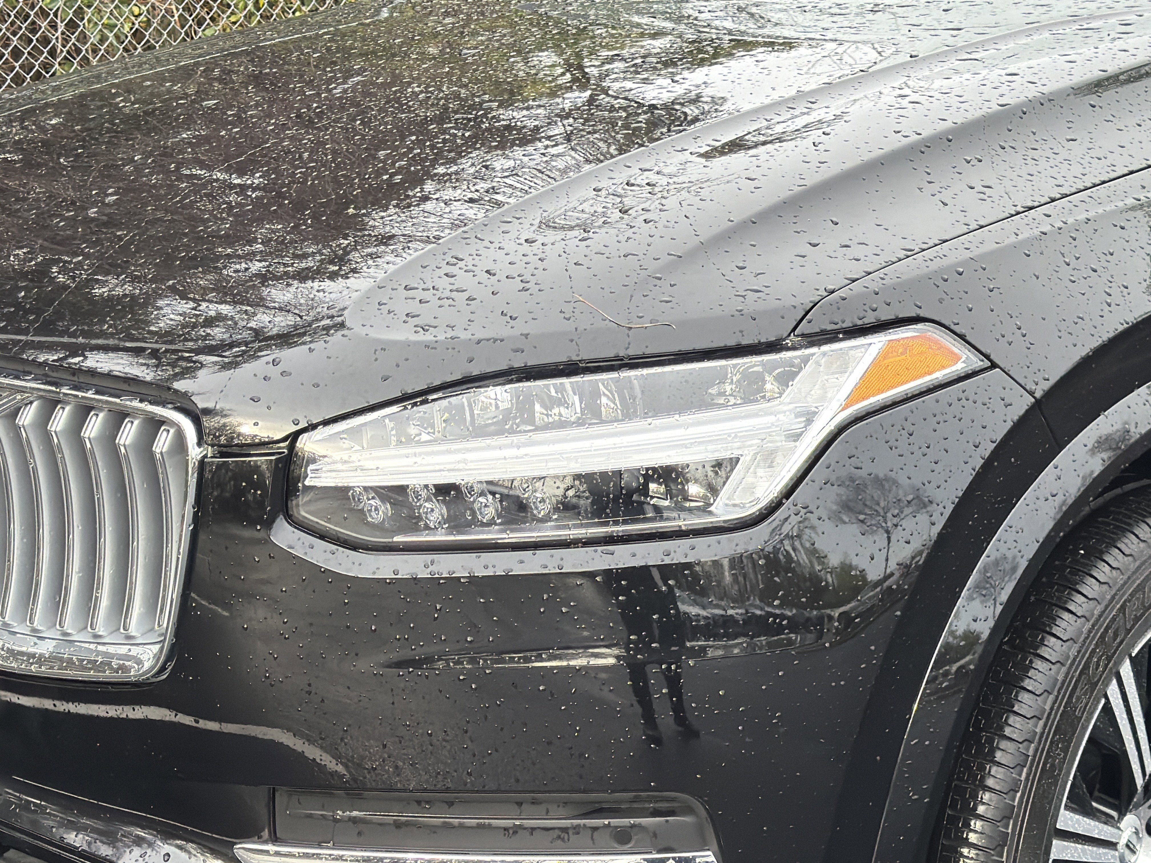 Certified 2025 Volvo XC90 B5 Core image 6