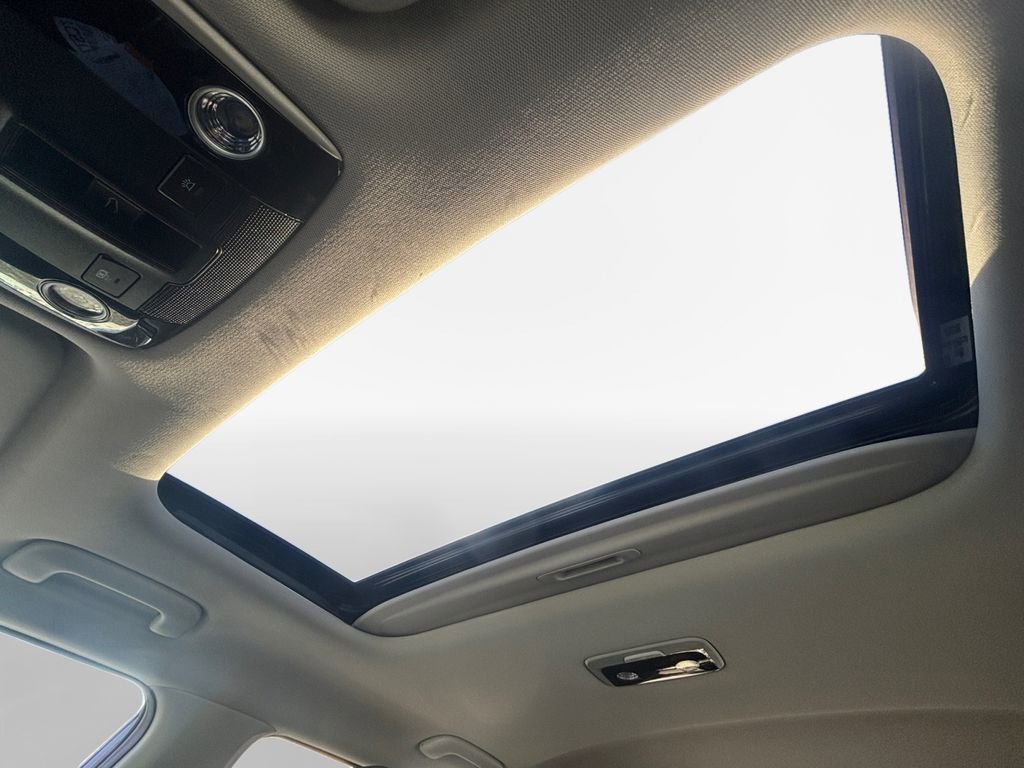 Certified 2024 Kia Seltos SX w/ SX Sunroof Package image 23