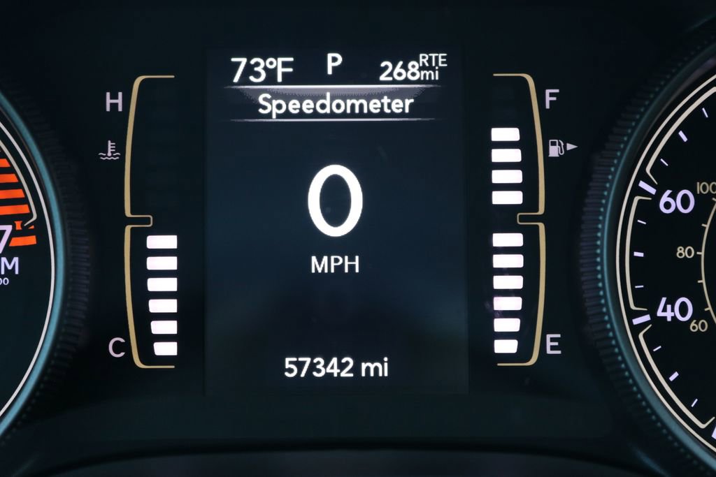 Used 2020 Jeep Cherokee Latitude Plus image 24