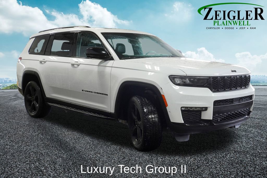 Used 2024 Jeep Grand Cherokee L Limited w/ Luxury Tech Group II image 4