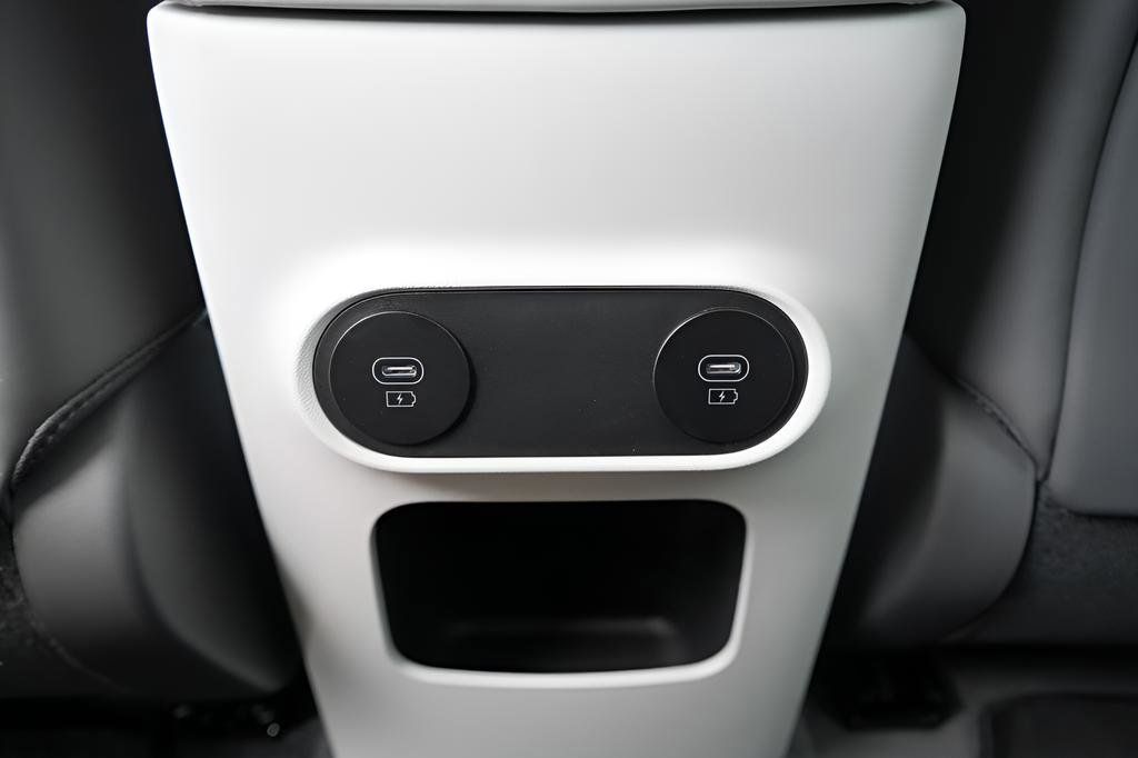 New 2026 Hyundai Ioniq 5 SEL AWD/4WD image 18