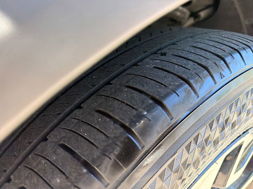 Used 2023 Kia Sportage EX image 11