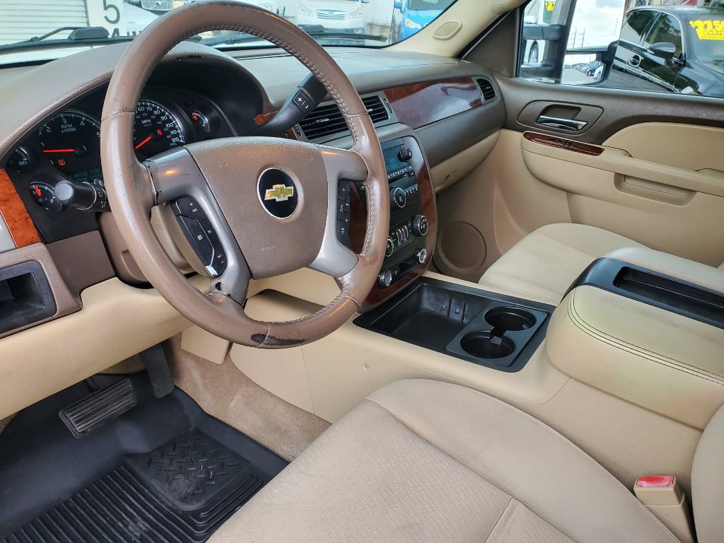 Used 2011 Chevrolet Avalanche LS RWD image 16