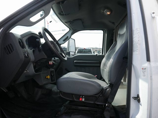 Used 2022 Ford F750 2WD Regular Cab Super Duty image 2