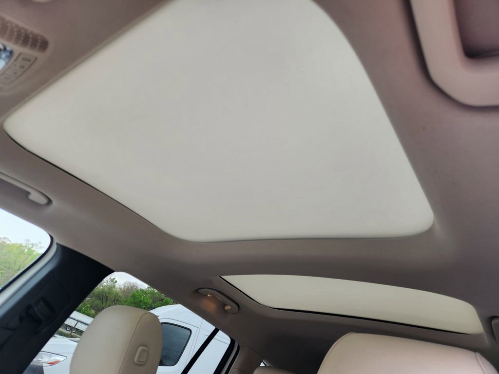 Used 2021 Mercedes-Benz GLB 250 4MATIC image 10