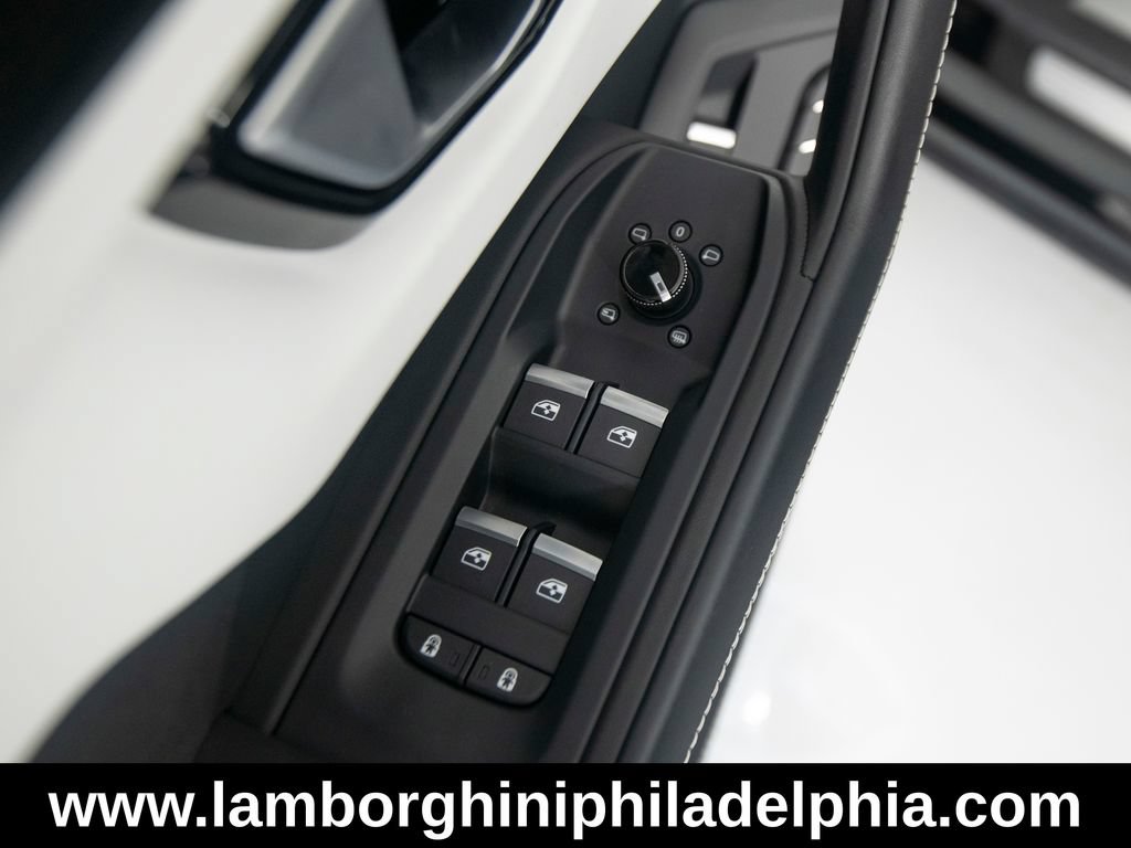 Used 2023 Lamborghini Urus S AWD/4WD image 15