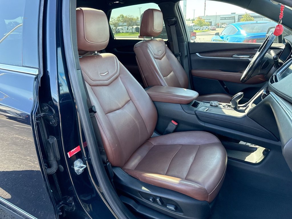 Used 2021 Cadillac XT5 Premium Luxury w/ LPO, Premium Carpet Package AWD/4WD image 25