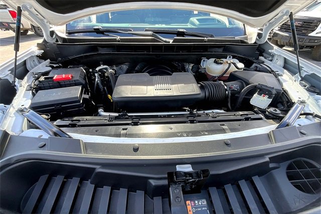 Used 2024 GMC Yukon XL AT4 w/ Technology Package image 31