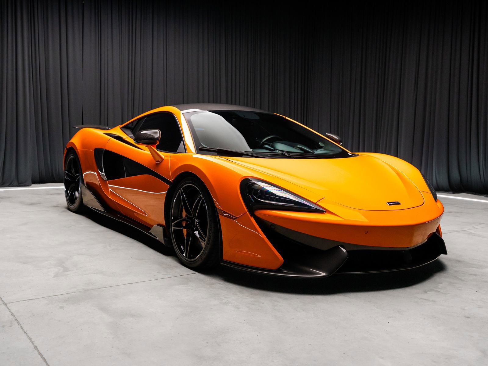 Used 2016 McLaren 570S Coupe RWD image 17